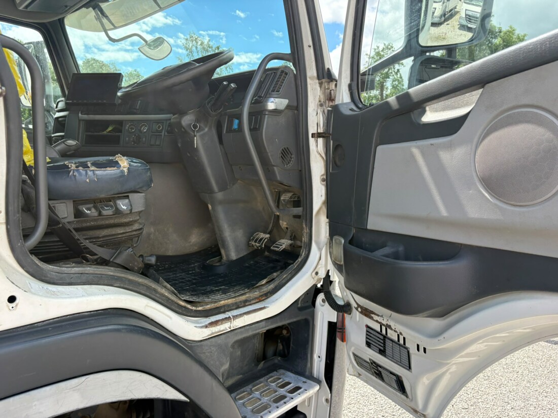 2010 Volvo FM 13 - Image 8