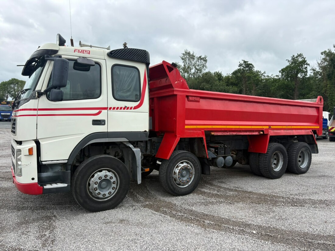 2003 Volvo FM 12-380 - Image 2