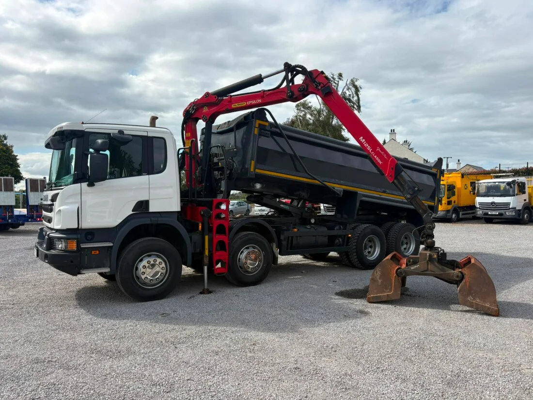 2018 Scania P410 8×4