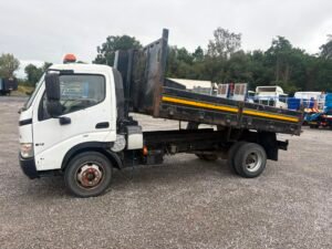 2010 Hino 300